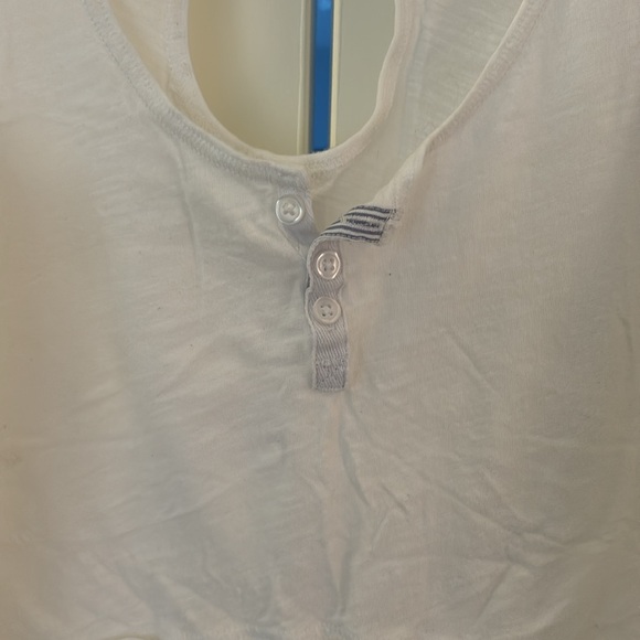 Little Yellow Button (Anthro) white tank - Picture 3 of 5